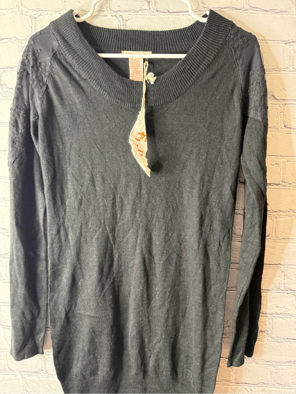 NWT Tulle black Women's Crewneck Long Sleeve Sweater tunic black medium
